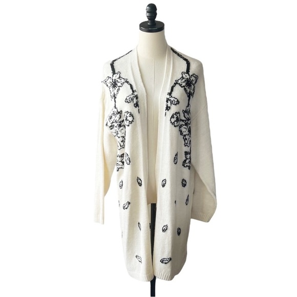 Anthropologie Women's Cardigan Sweater black and white (size small.) - Picture 2 of 5